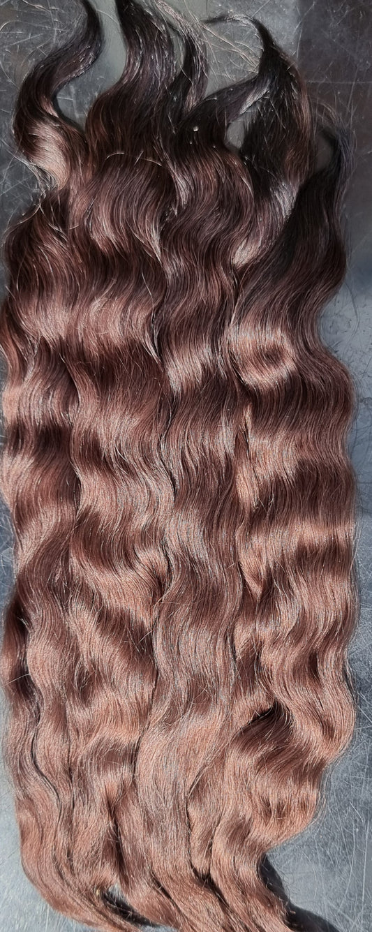 Slightly wavy med chocolate brown