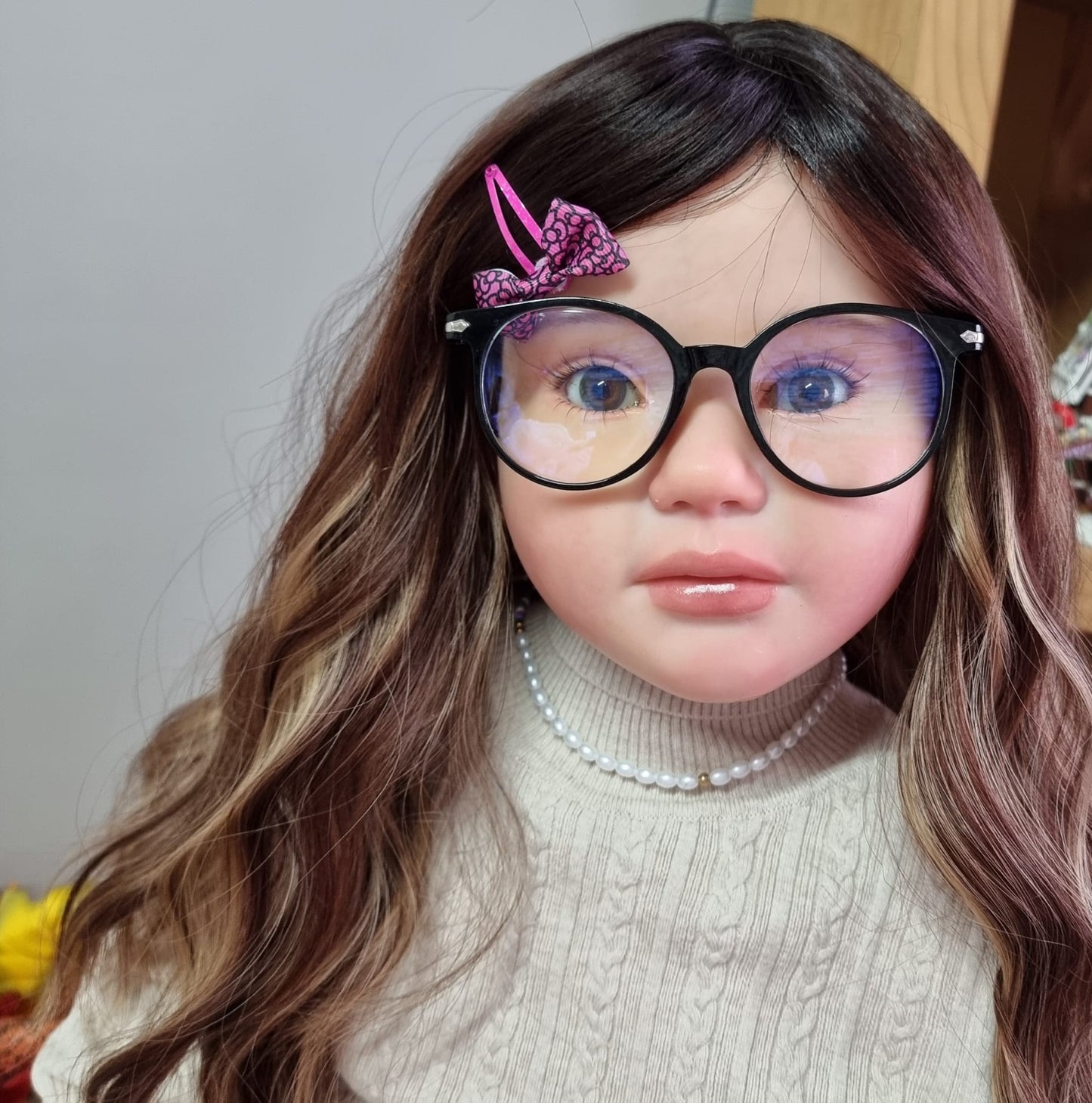 Adelia by Olga Tschenskaja