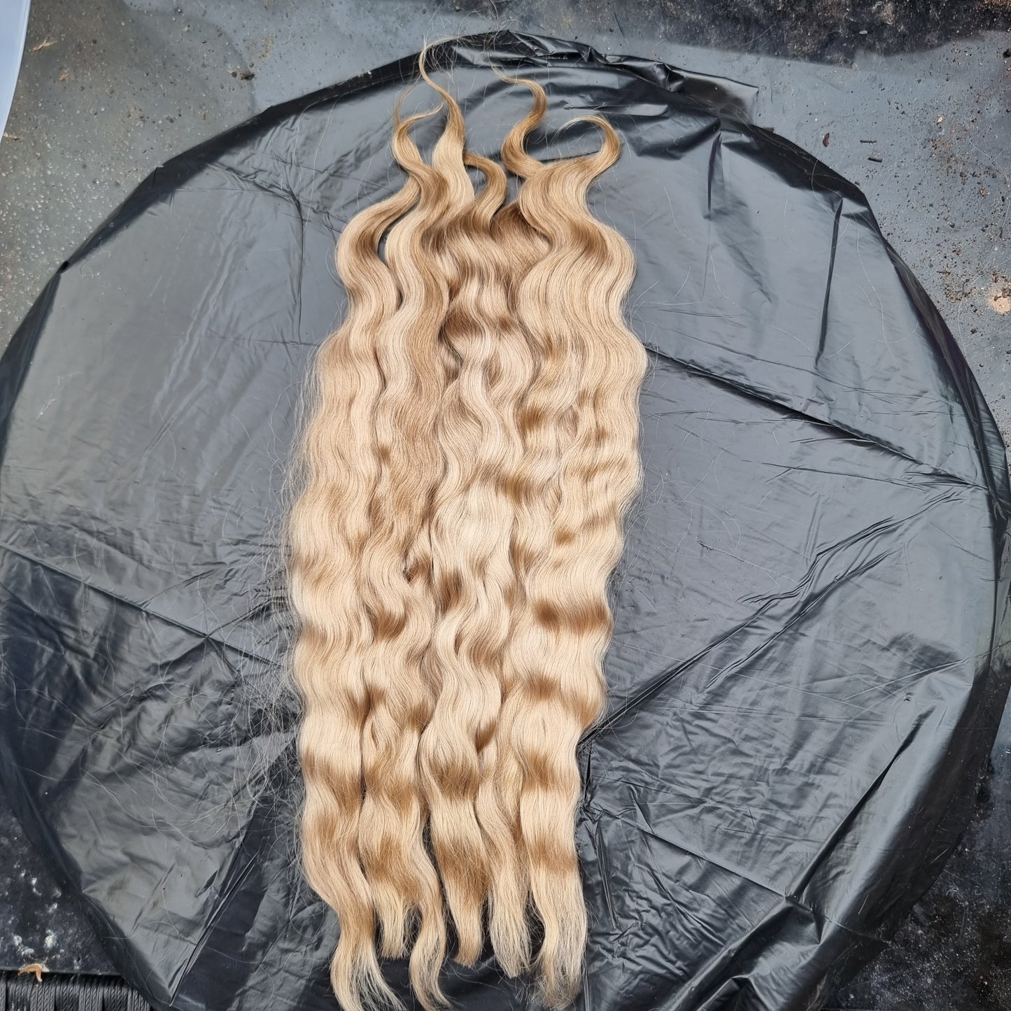 TODDLER super deluxe wavy/slightly wavy medium blonde